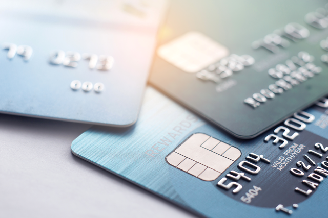 クレジットカードの補償内容が不十分でも他の保険を上乗せして有効活用を。